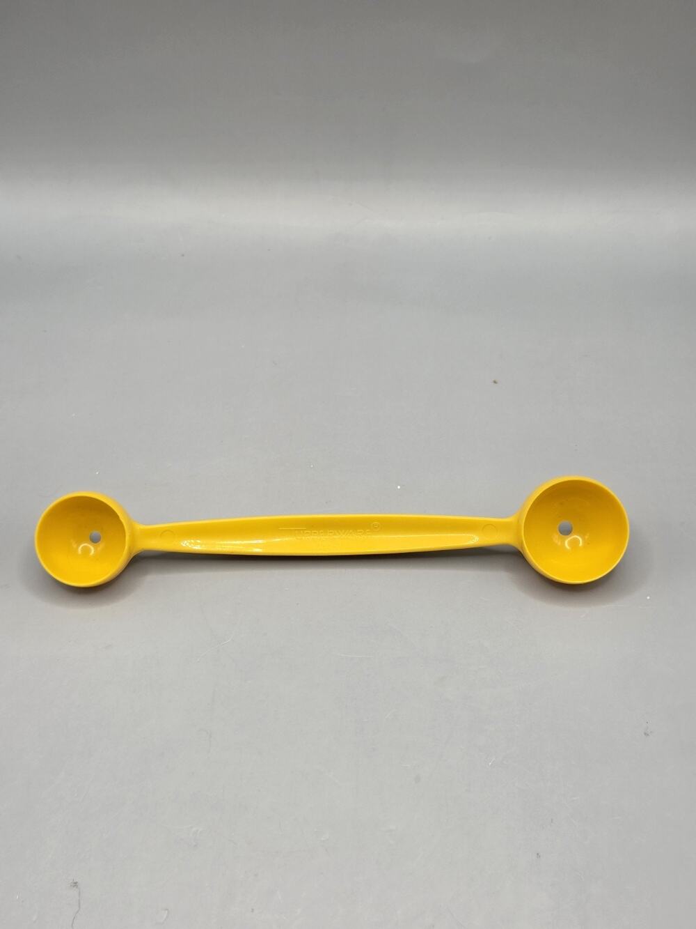 TUPPERWARE - Vtg Golden Yellow MELON BALLER GADGET scoop scooper fruit salad